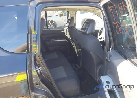 2008 Jeep Compass Sport z USA, uszkodzony, nr VIN 1J8FF47W78D749501